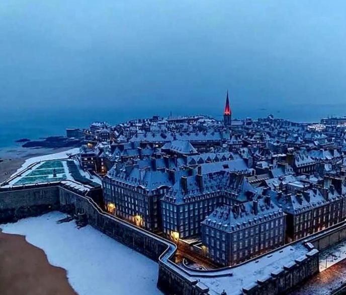 Chambre D'Hotes Avec Petit Dejeuner Compris A Mégrit Kültér fotó